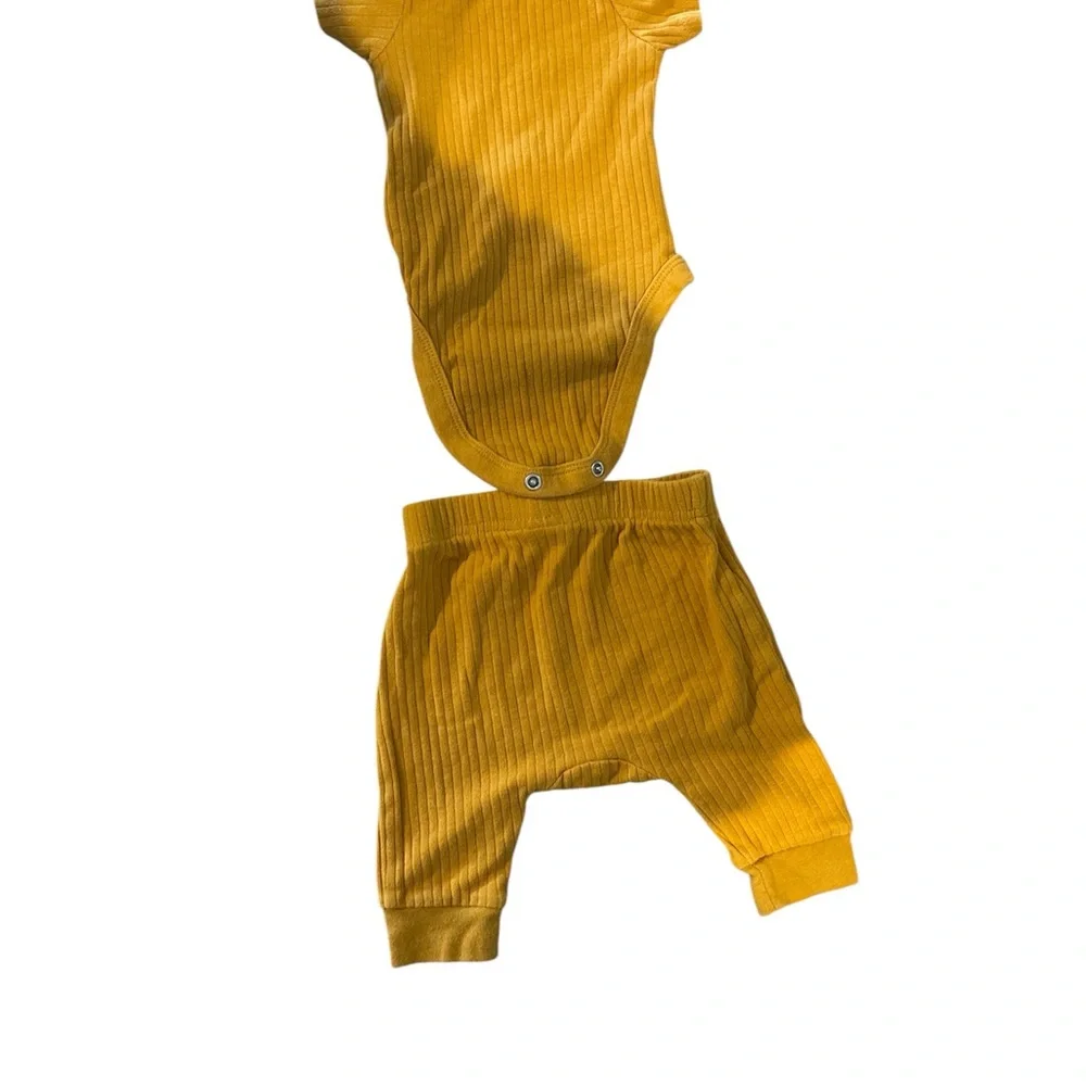 Kids Mustard Ribbed Matching Set - Picture 2 of 2
